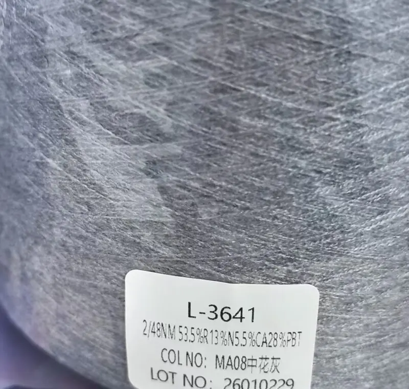L3641-Viscose/Nylon/Cashmere/PBT blended Knitting Yarn L3641-53%Viscose/13%Nylon/6%Cashmere/28%PBT blended Knitting Yarn